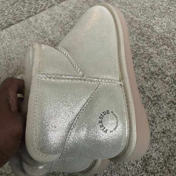 Fireside by Dearfoams Women's Riverland Genuine Shearling Micro Bootie 8 - Picture 4 of 9